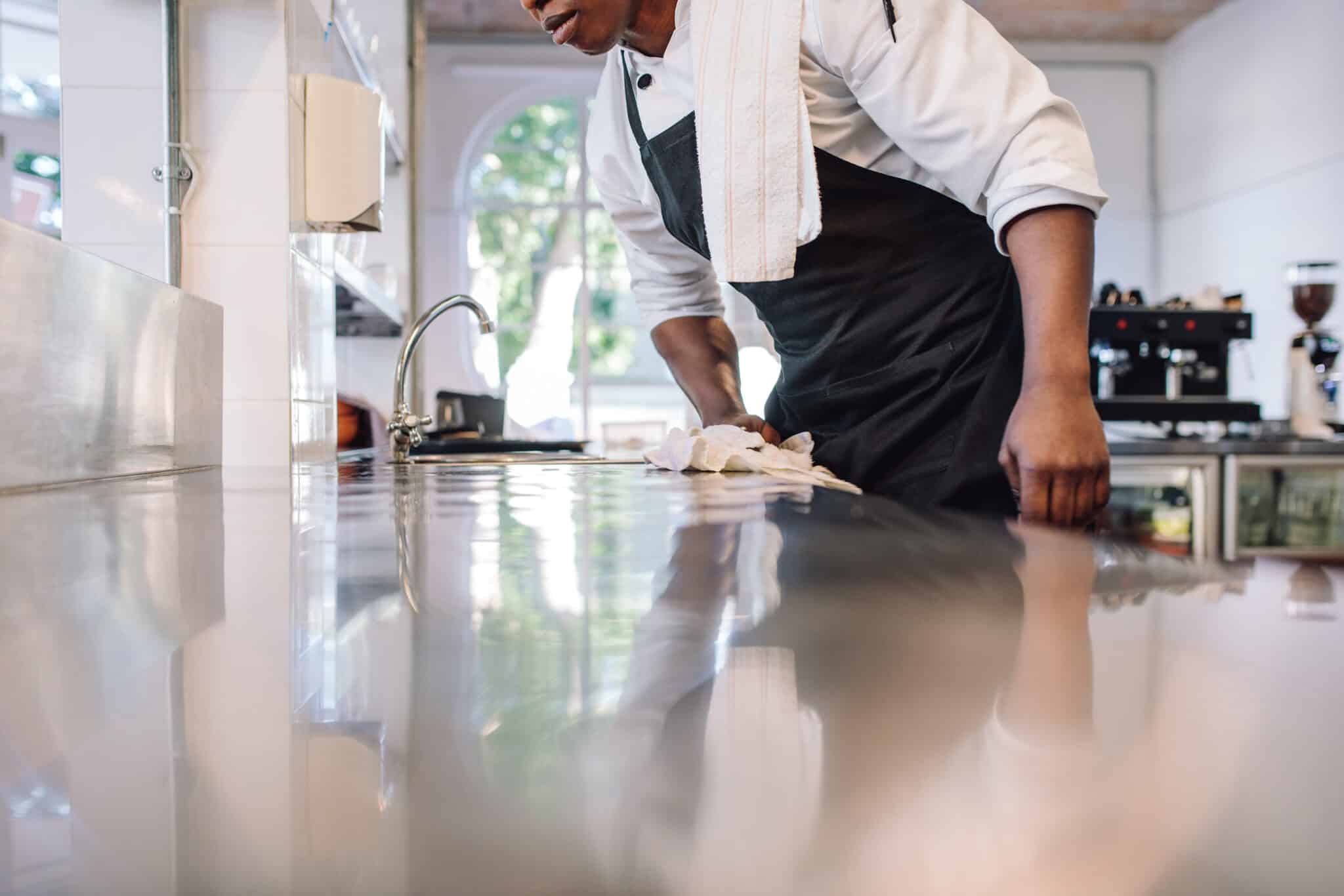 Hygiene in der Gemeinschaftsgastronomie, HACCP in Küchen und Kantinen, Hygieneschulung, Hygienebelehrung