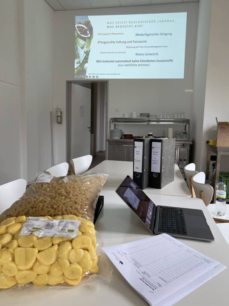 Umstellung auf Bio, Küchen, Kantinen, Gemeinschaftsverpflegung, Bio-Lebensmittel, Bio-Schulung
